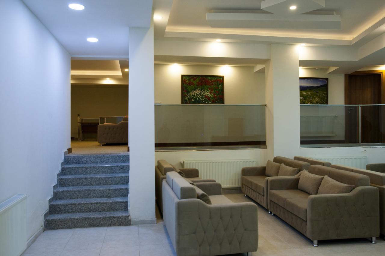 Black Forest Hotel Savsat Bagian luar foto