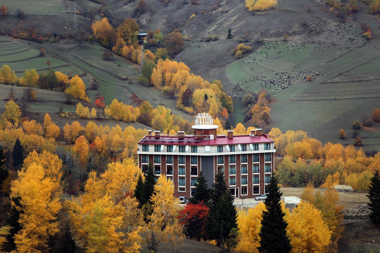 Black Forest Hotel Savsat Bagian luar foto