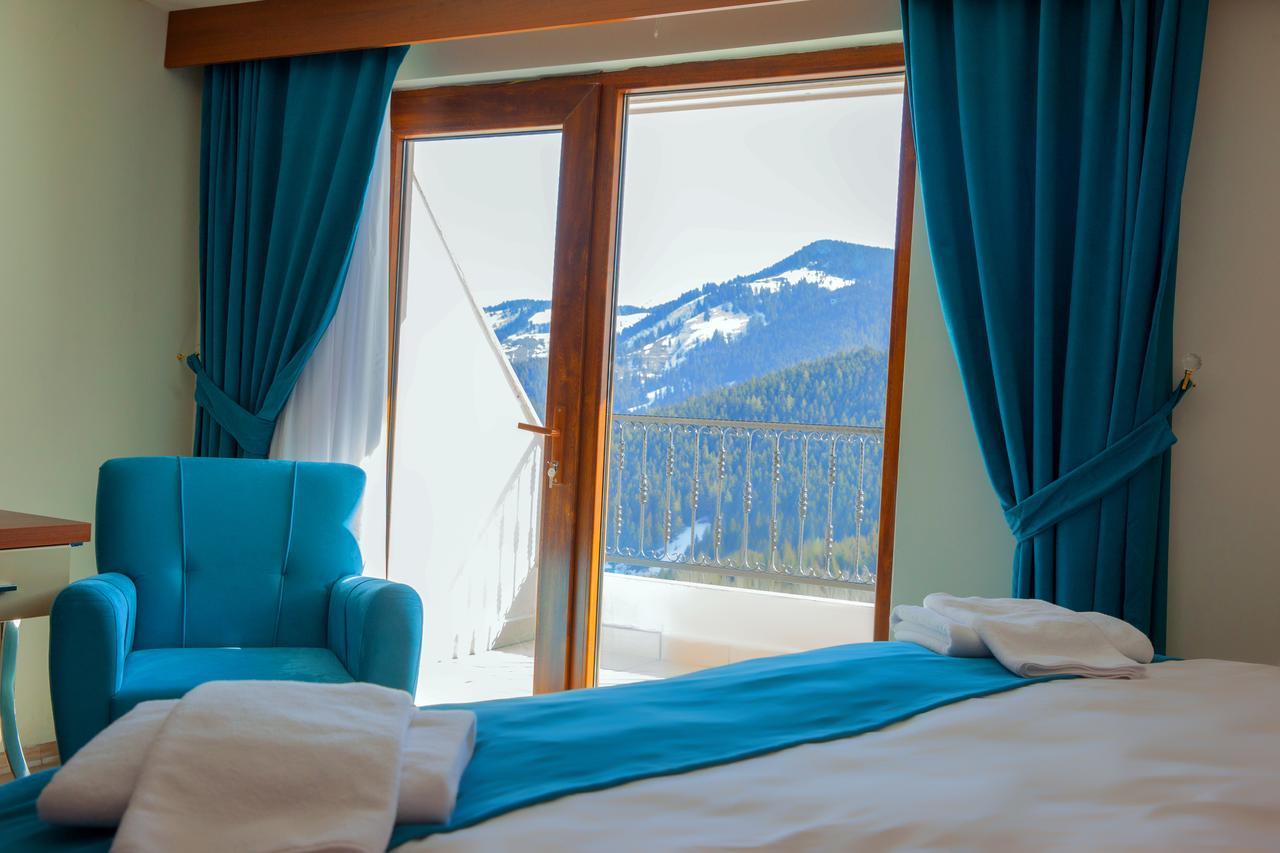 Black Forest Hotel Savsat Bagian luar foto